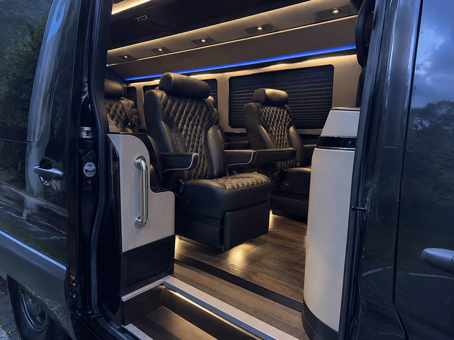 arrange transportation for your next bachelor or bachelorette party 2