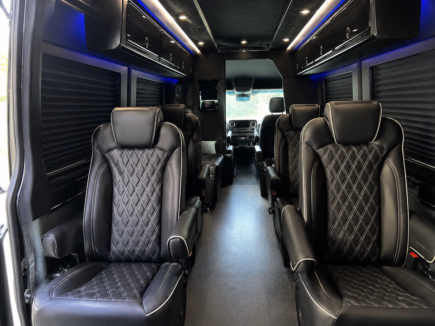 arrange transportation for your next corporate event 1