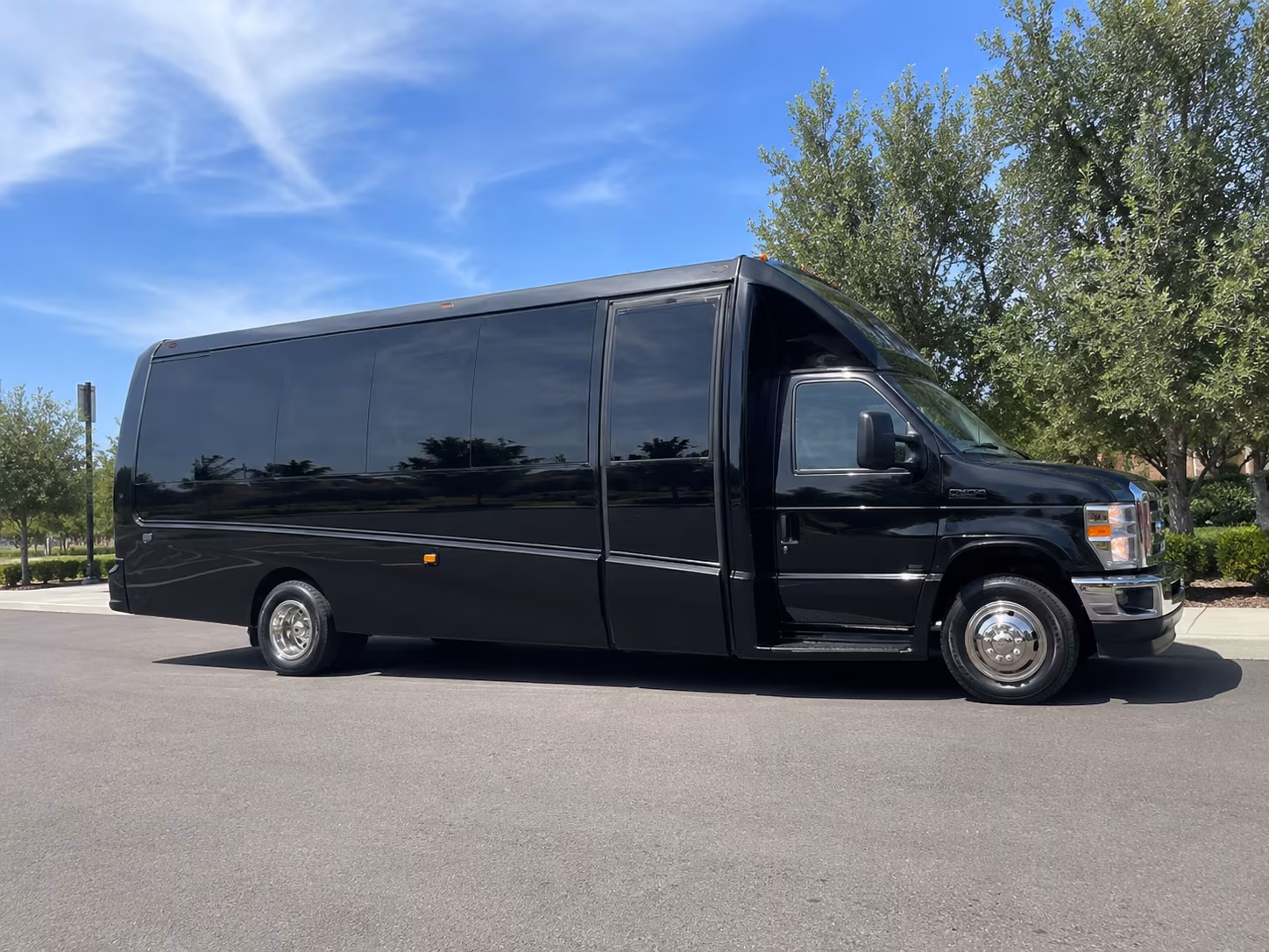 arrange transportation for your next wedding 1