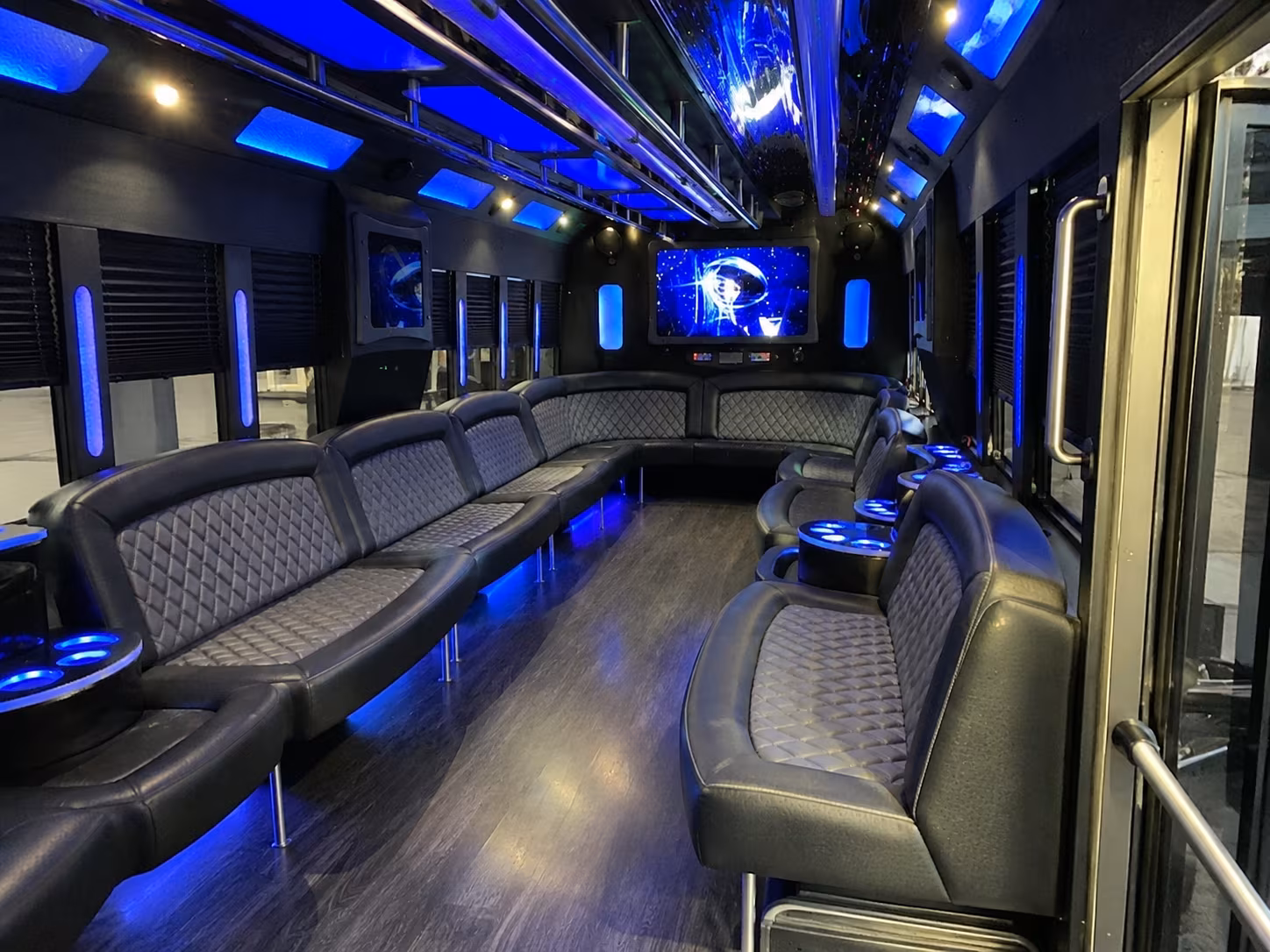 kennewick 28 passenger party bus interior