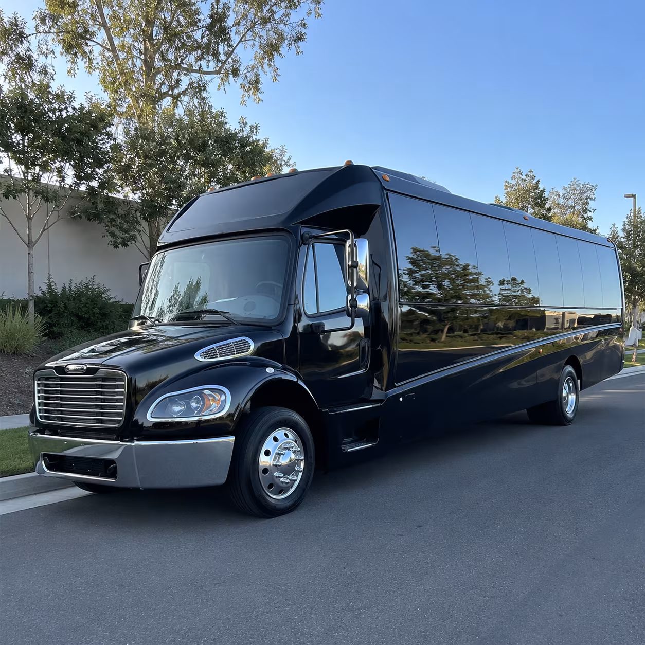kennewick 35 passenger minibus
