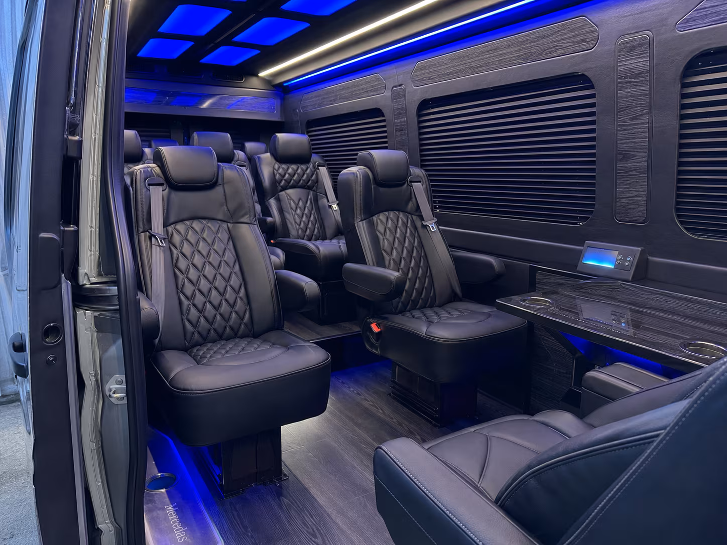sprinter vans and minibuses for smaller kennewick prom groups